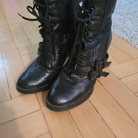 Italian Leather booties - Picture 2 of 6